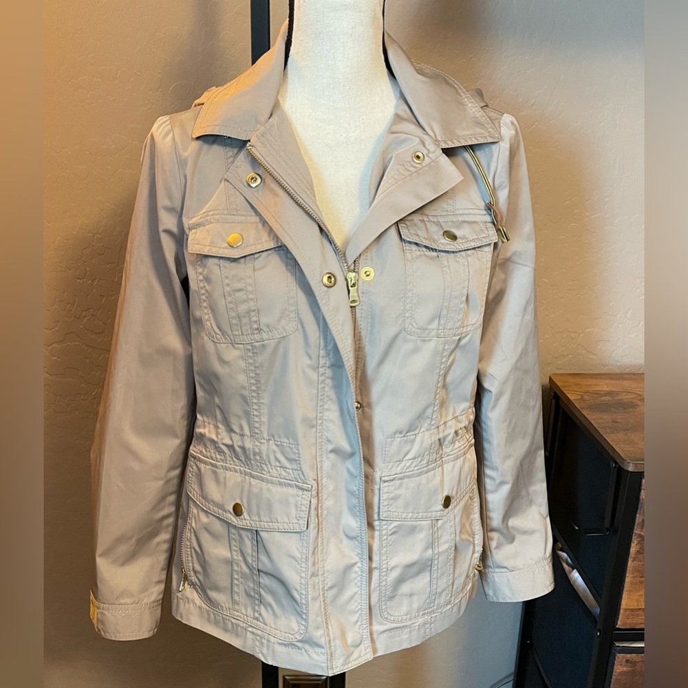 Very Classy Lightweight Talbots Jacket - image 2